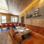 Alpine With Sauna And Balcony Neukirchen am Großvenediger
