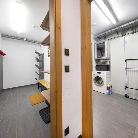 Alpine With Sauna And Balcony 샬레 *